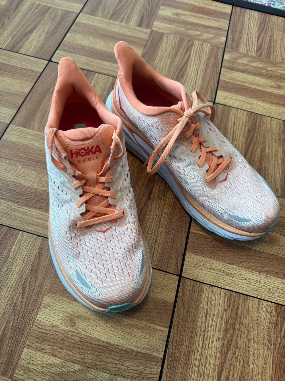 Hoka Women's Clifton 8 Running Shoes